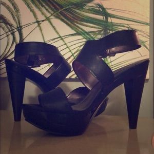 Levity block heel/ platform sandal